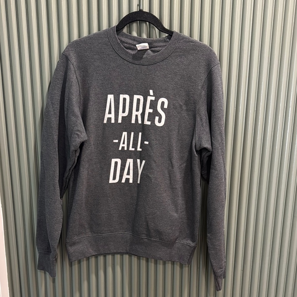 Aprés All Day Crewneck